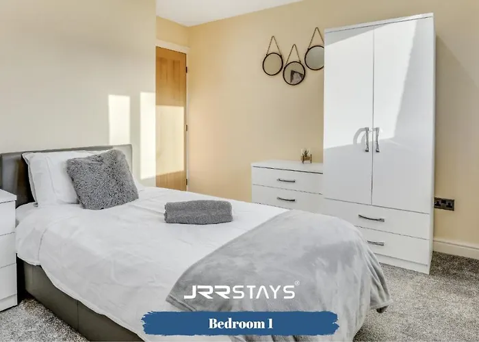 Cockermouth - 3 Bedroom, Sleeps 10 Garden - Jrr Stays