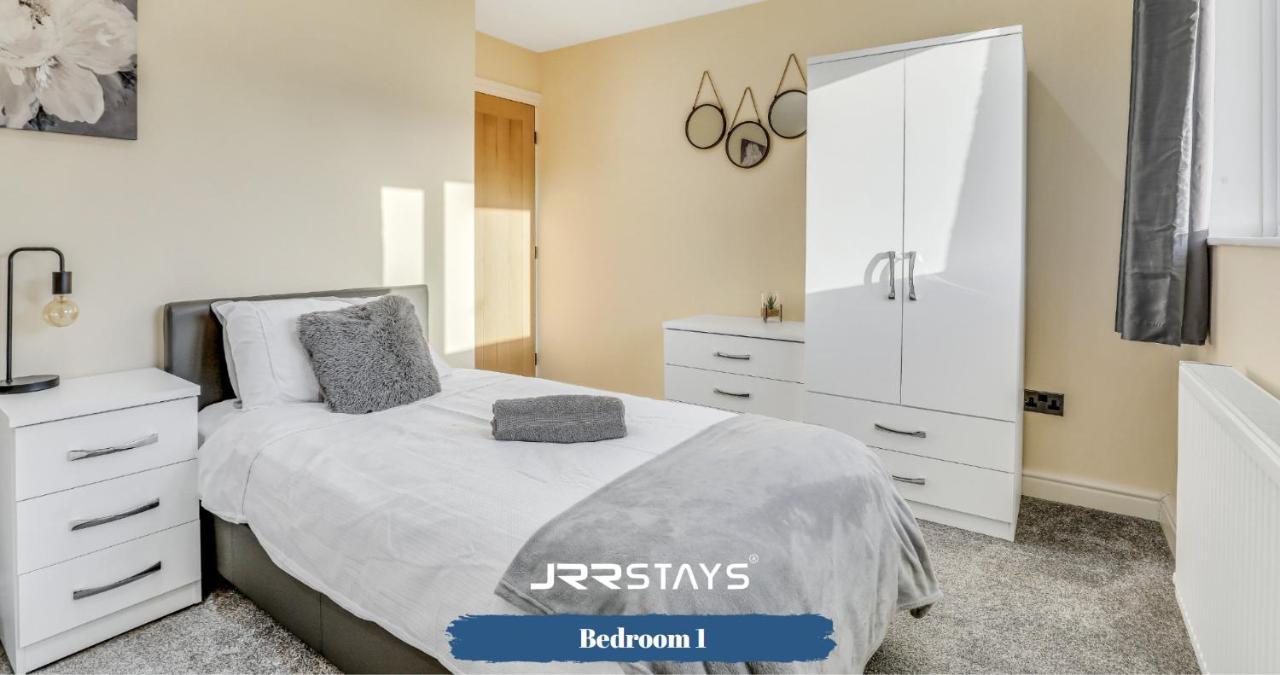- 3 Bedroom, Sleeps 10 Garden - Jrr