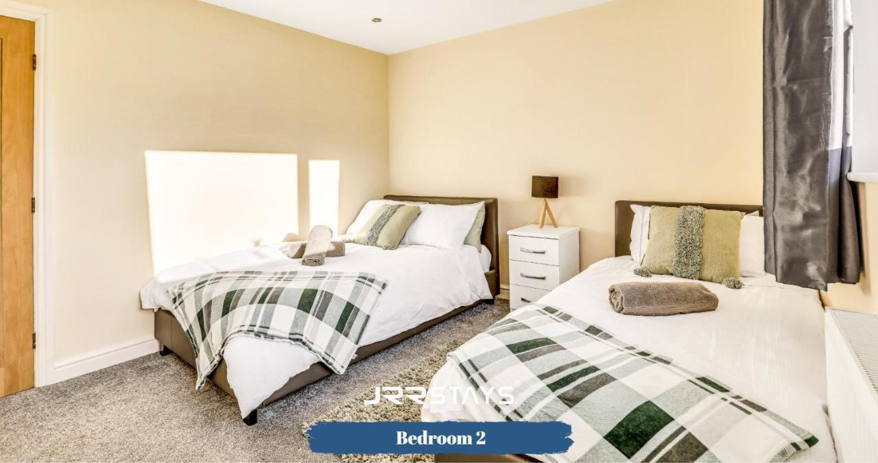 - 3 Bedroom, Sleeps 10 Garden - Jrr