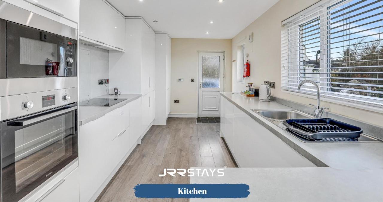 - 3 Bedroom, Sleeps 10 Garden - Jrr